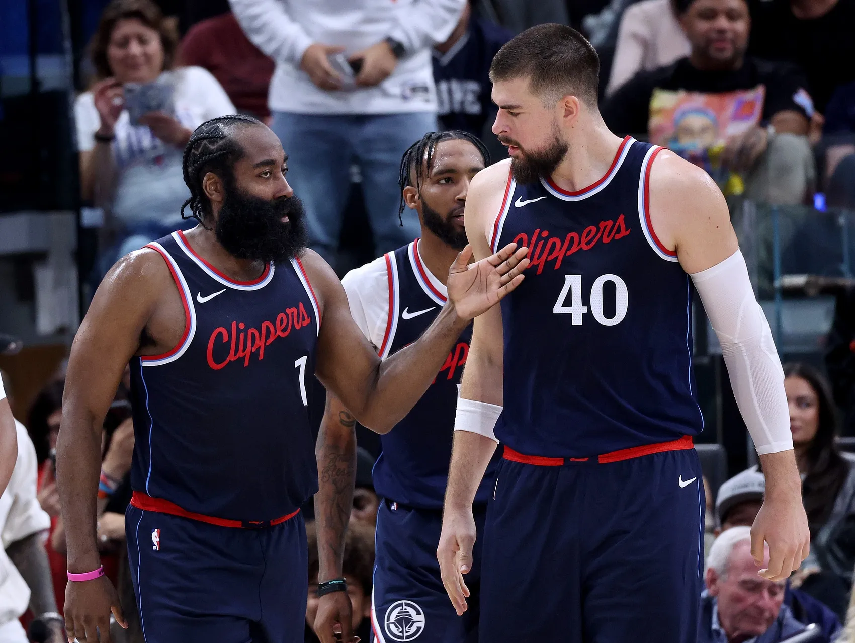 巨浪沙滩16天困难平民过法